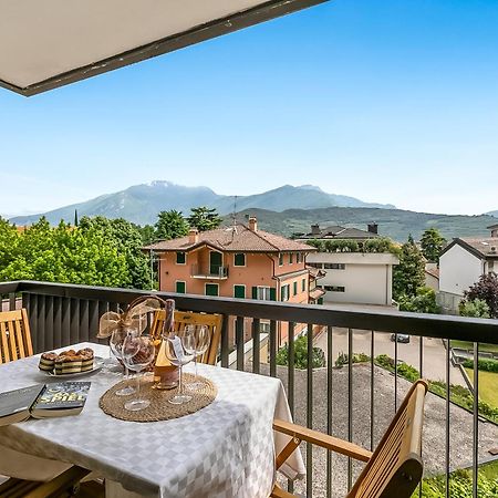 Appartamento Amy - Happy Rentals Riva del Garda Exterior photo