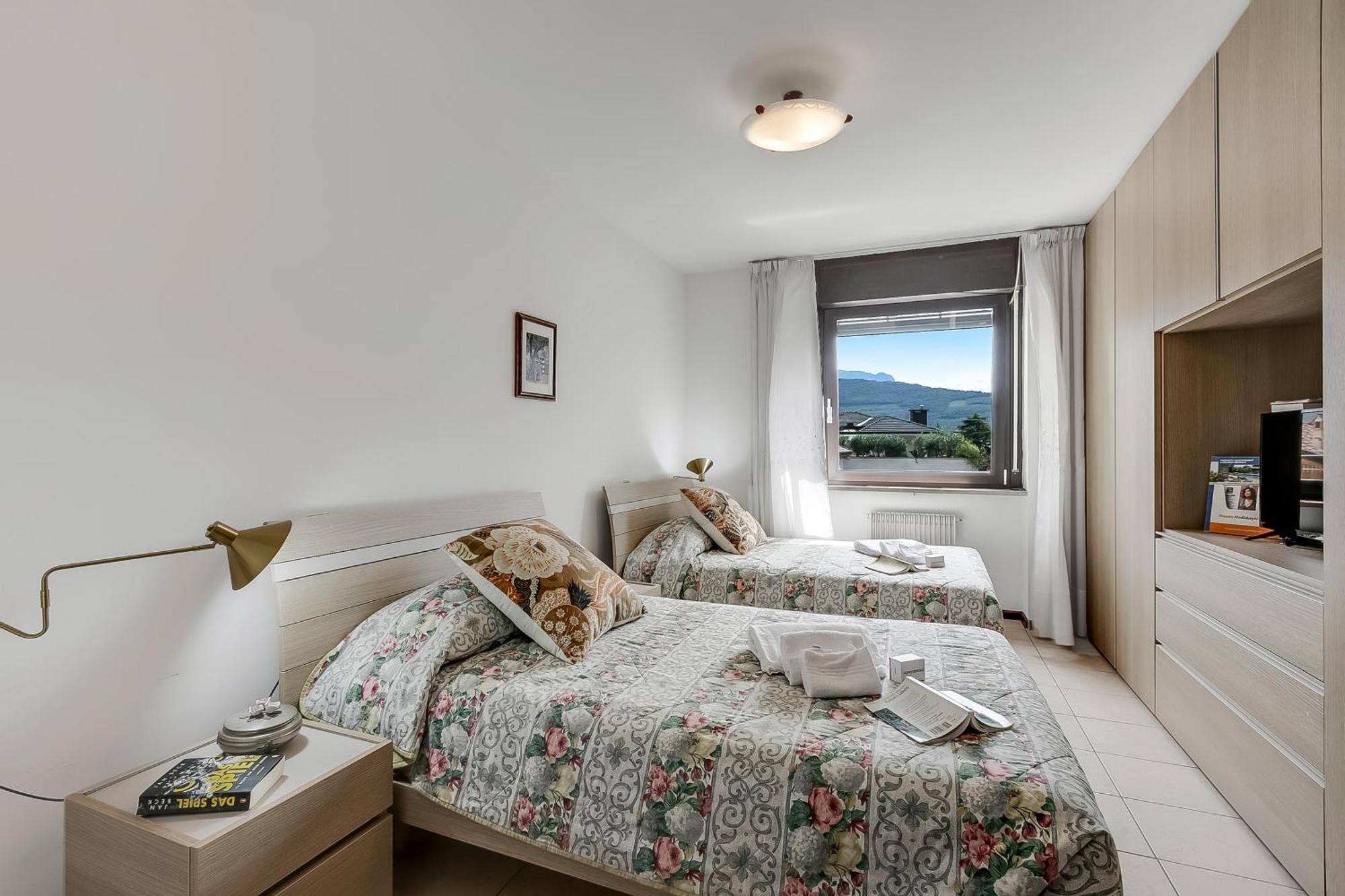 Appartamento Amy - Happy Rentals Riva del Garda Exterior photo