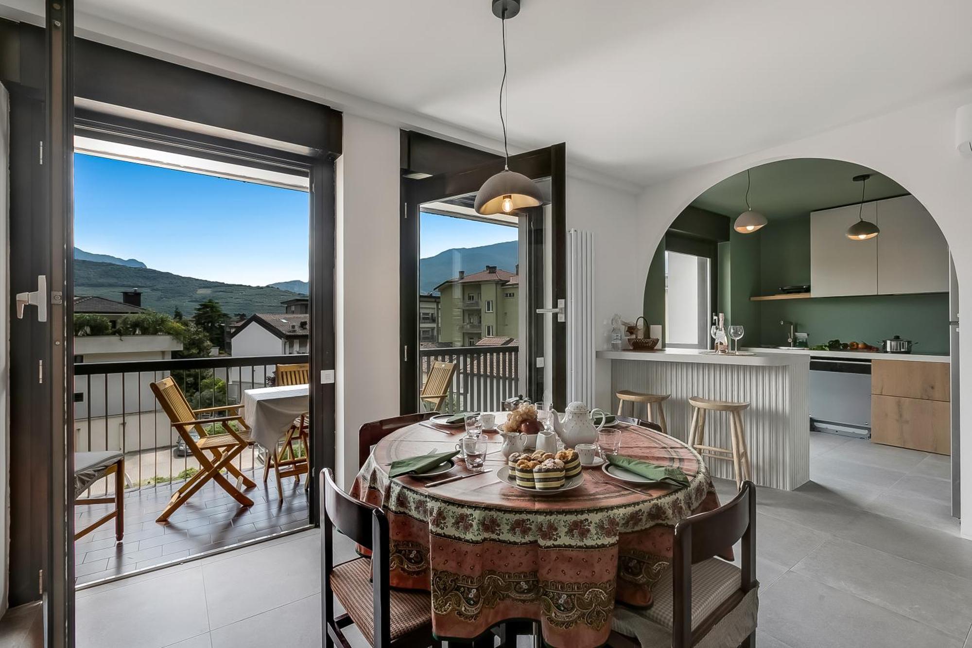 Appartamento Amy - Happy Rentals Riva del Garda Exterior photo